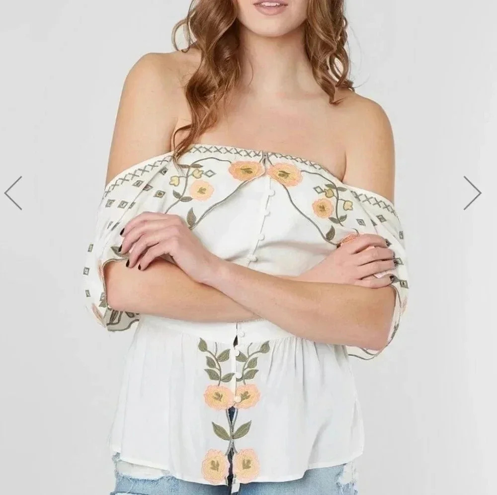 BKE Gimmicks Embroidered off the shoulder blouse